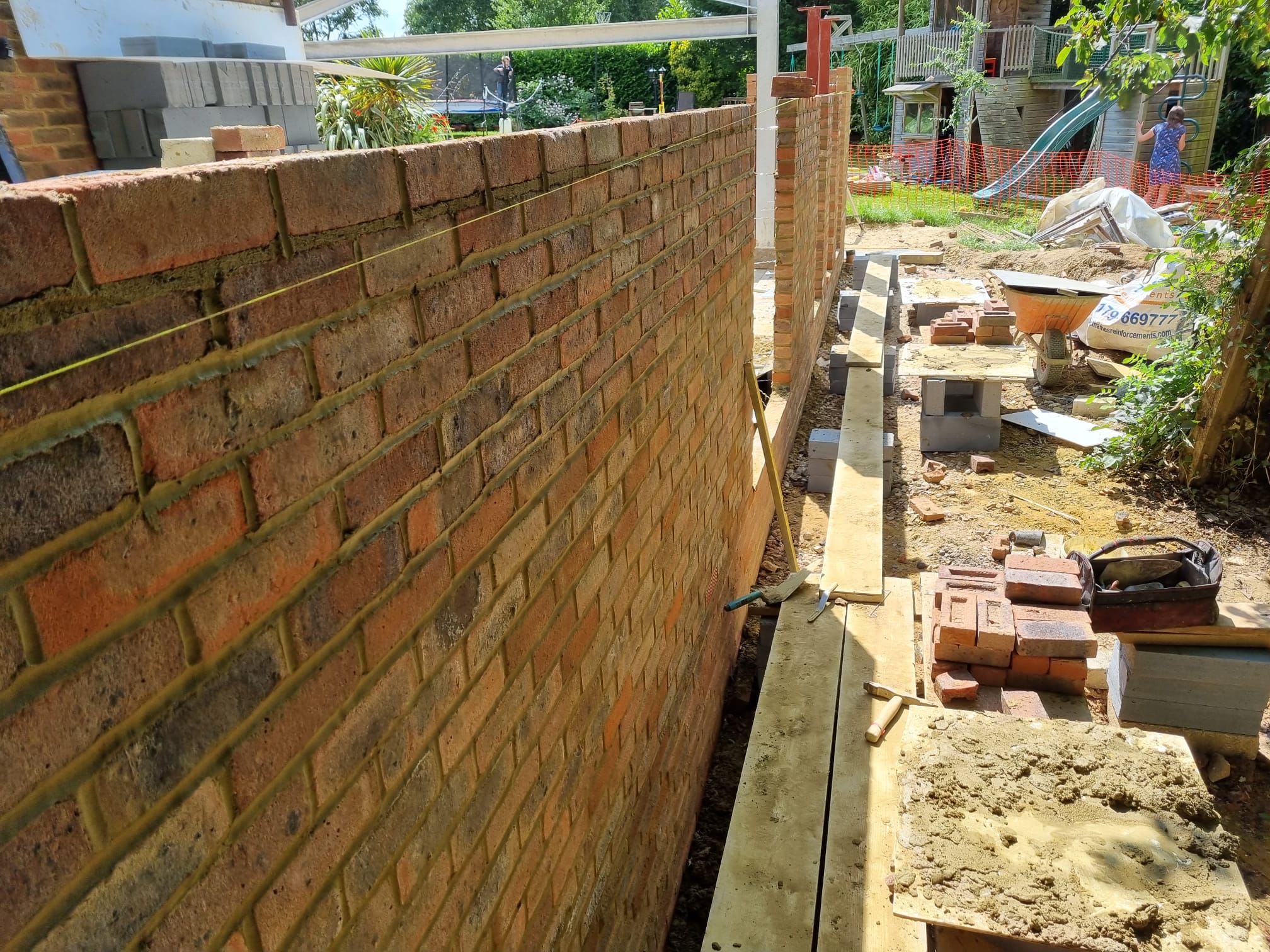 bricklaying in park gate, bricks, line